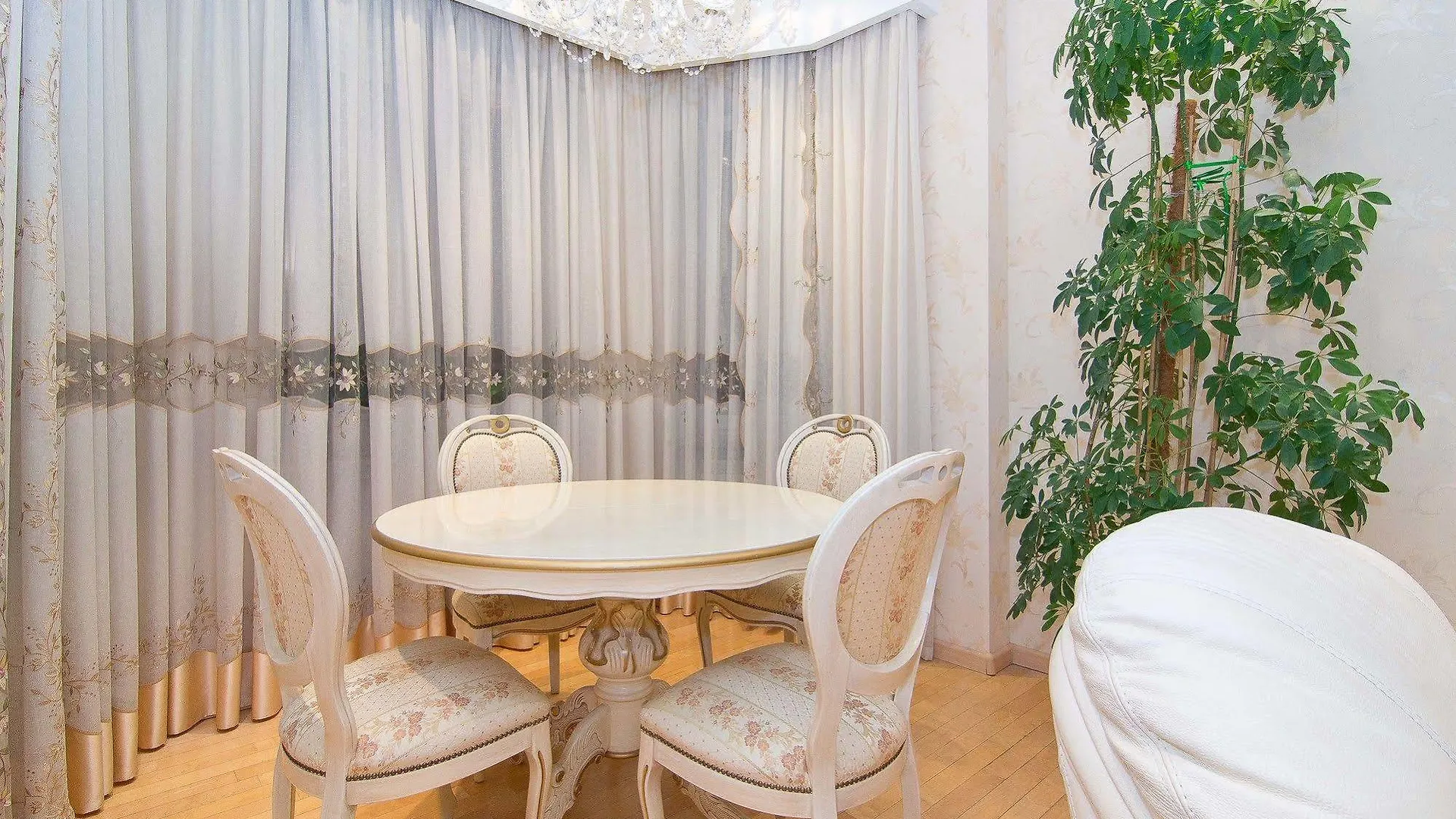 Vip Apartment Minsk